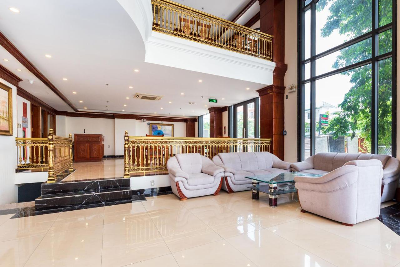 Silk Hong Ha Airport Hotel Ho Chi Minh City Exterior photo