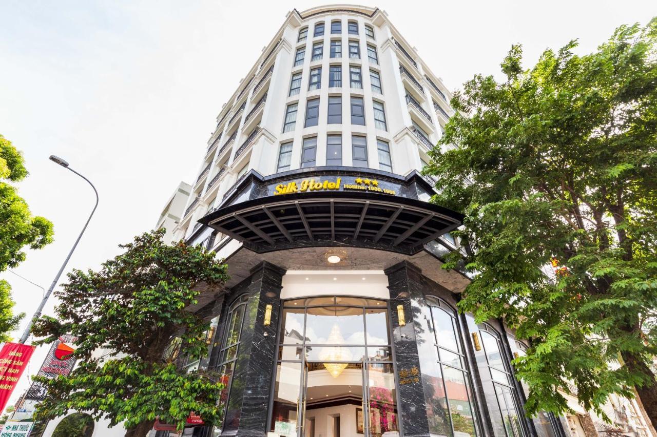 Silk Hong Ha Airport Hotel Ho Chi Minh City Exterior photo