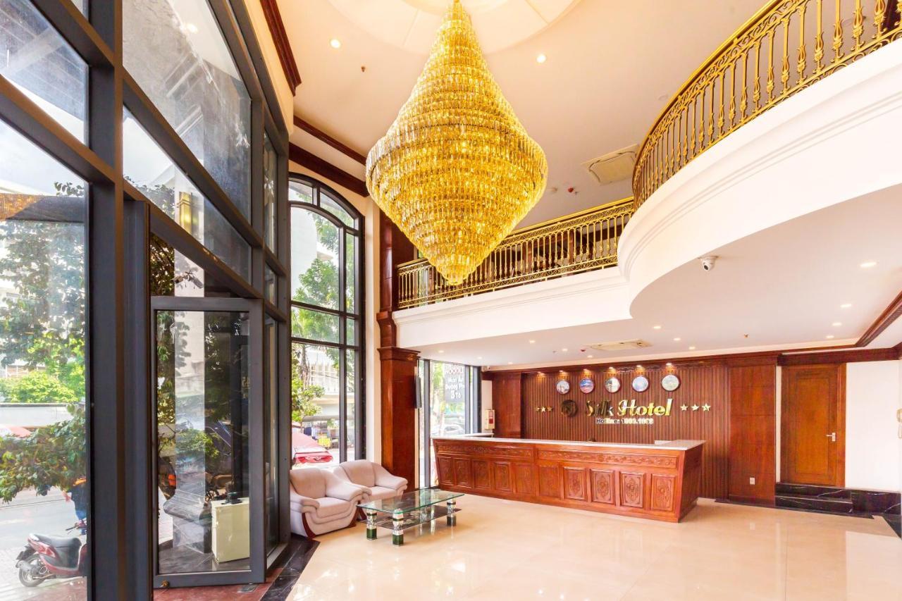 Silk Hong Ha Airport Hotel Ho Chi Minh City Exterior photo