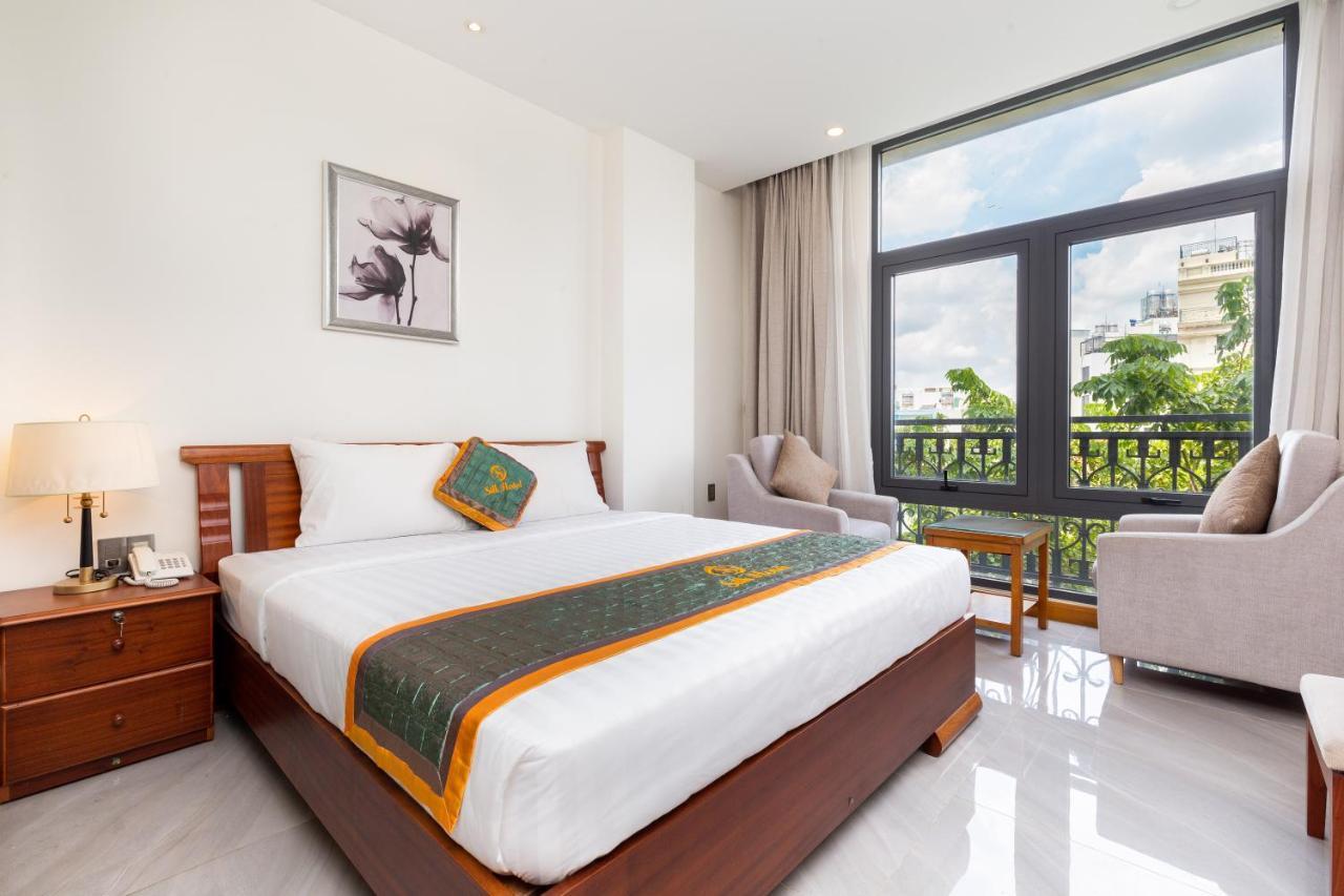 Silk Hong Ha Airport Hotel Ho Chi Minh City Exterior photo