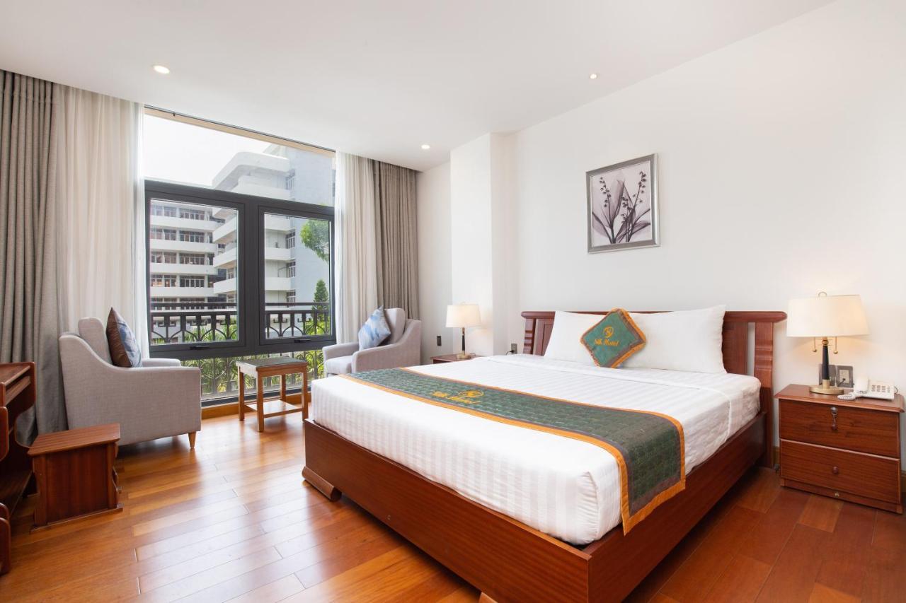 Silk Hong Ha Airport Hotel Ho Chi Minh City Exterior photo