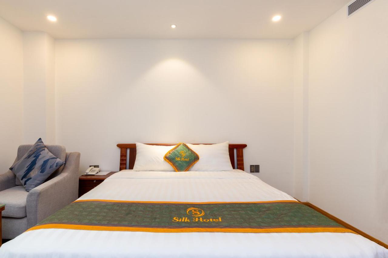Silk Hong Ha Airport Hotel Ho Chi Minh City Exterior photo