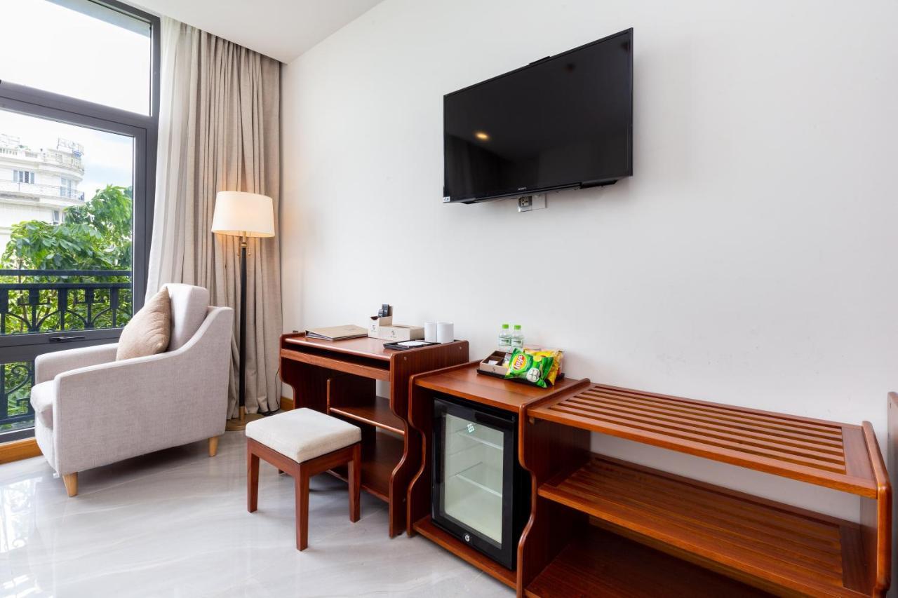 Silk Hong Ha Airport Hotel Ho Chi Minh City Exterior photo