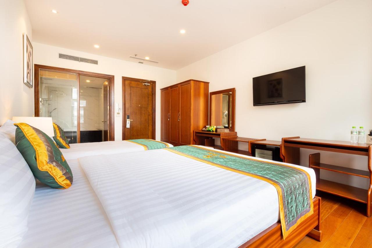 Silk Hong Ha Airport Hotel Ho Chi Minh City Exterior photo
