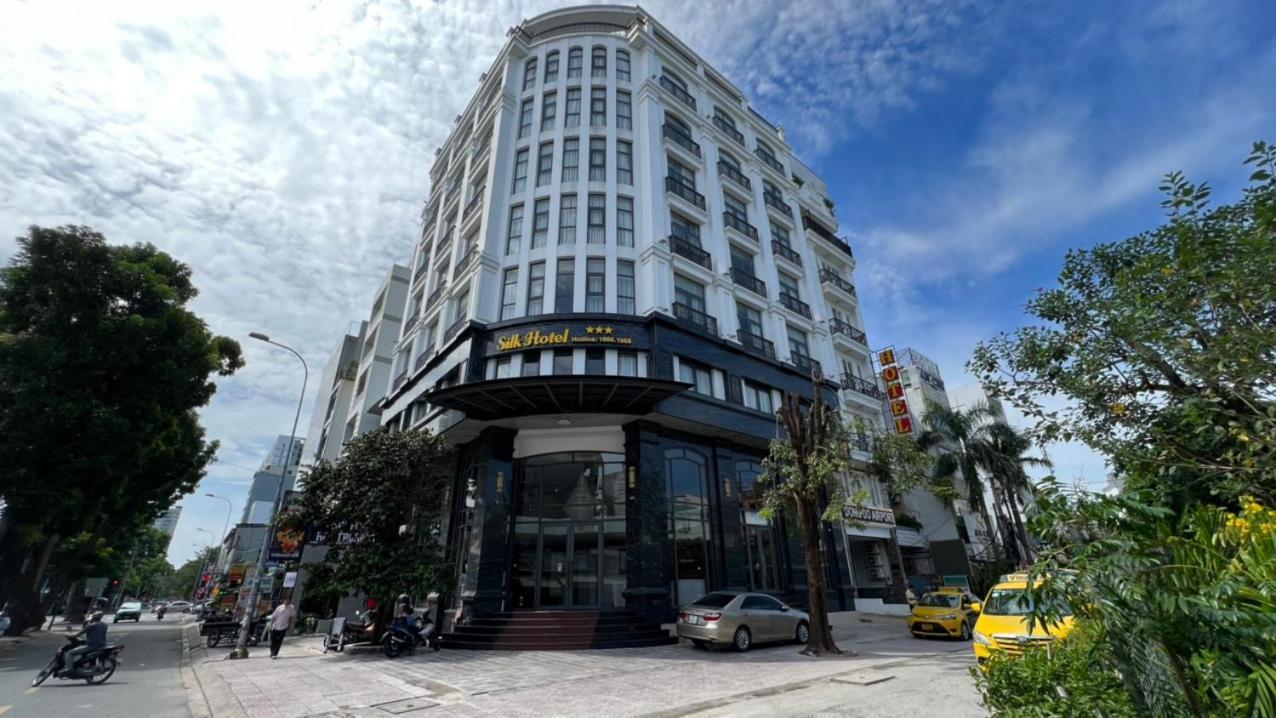 Silk Hong Ha Airport Hotel Ho Chi Minh City Exterior photo
